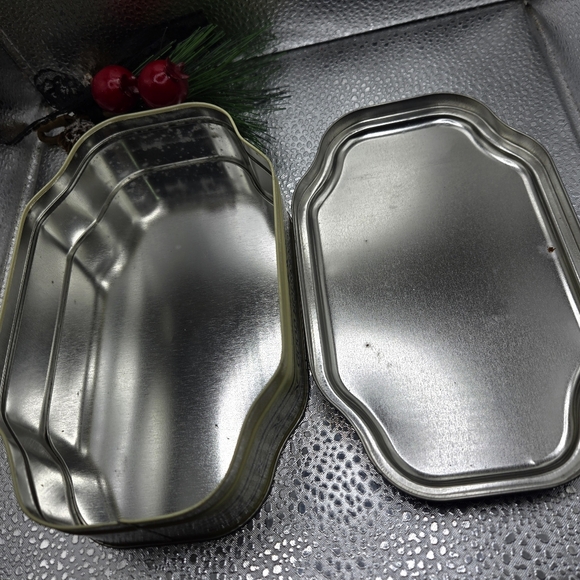 "5/$25" Vintage Good Housekeeping 1926 Winter Christmas Holiday Metal Tin Decor - Picture 9 of 9